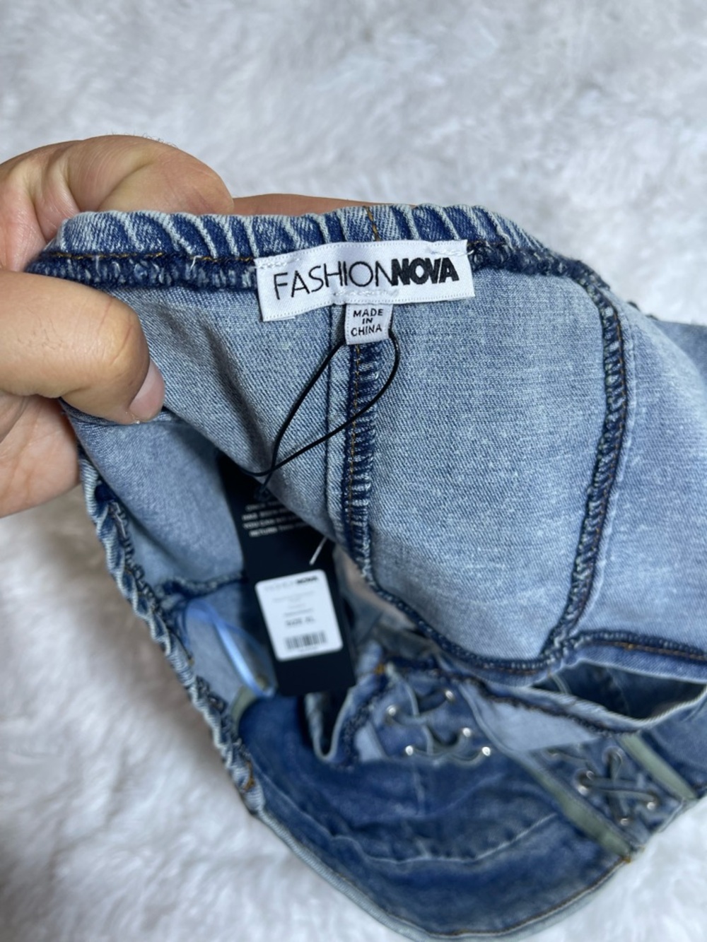 Fashion Nova Women’s MediumWash Denim Lace-Up Corset Crop Top Size XL NWT - Picture 4 of 10